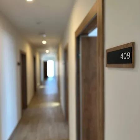 Hotel West By Pysanka *
